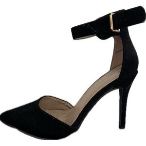 NWOT - Dream Pairs Black Ankle Strap Heels